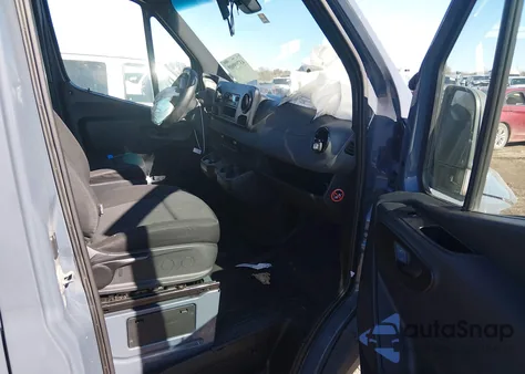 2019 Mercedes-Benz Sprinter 2500 High Roof V6 из США, поврежденный, VIN WD4PF1CD4KP108591